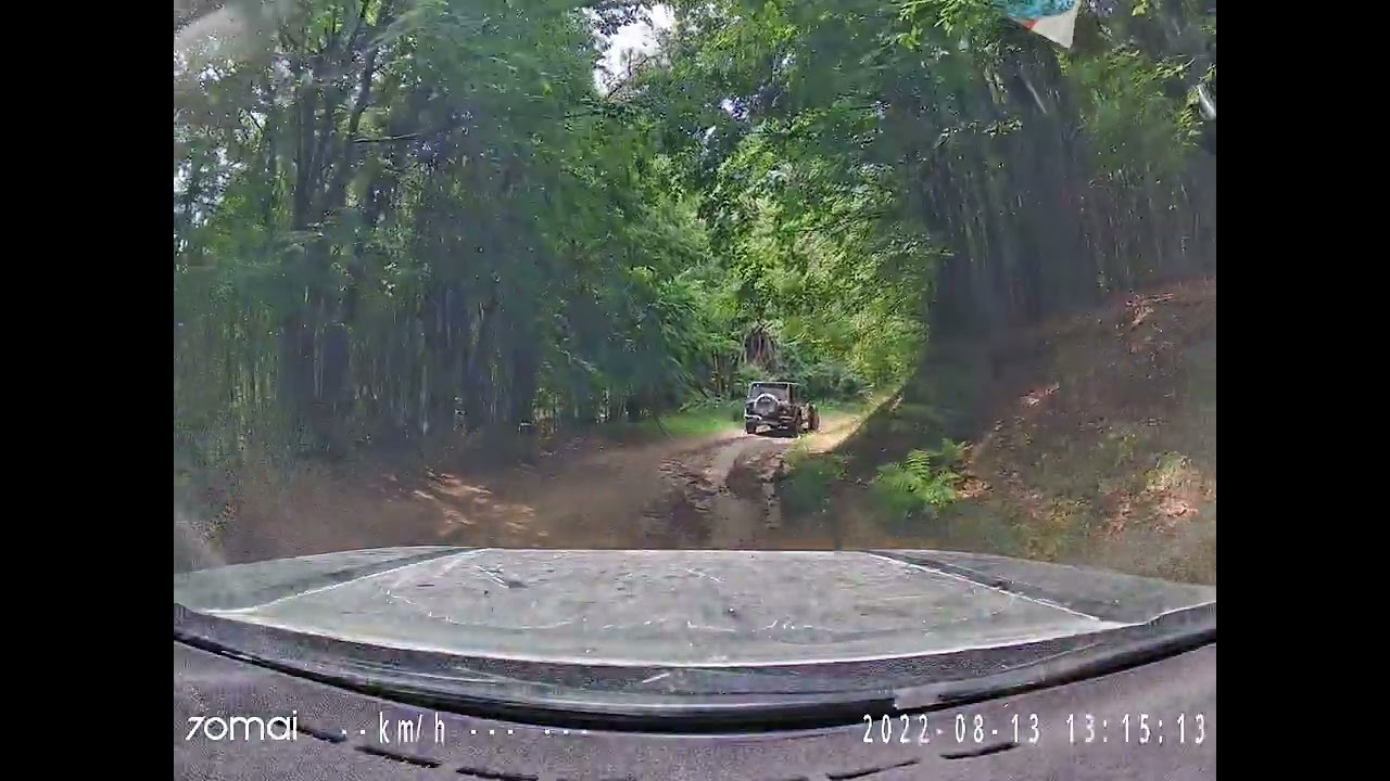 Спускане от хижа Средногорец към Старосел