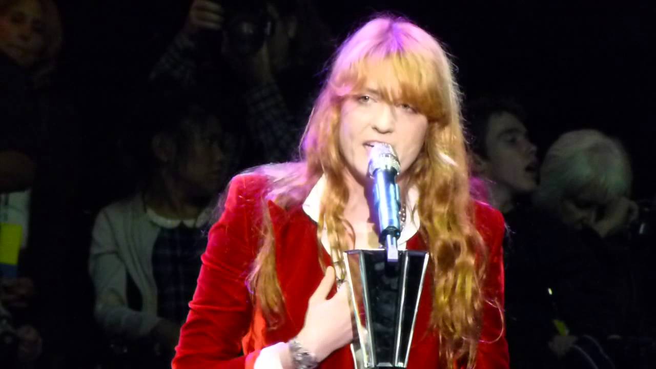 Florence and the Machine NO LIGHT NO LIGHT Live Acoustic Bridge School Shoreline Mountain View 10-25