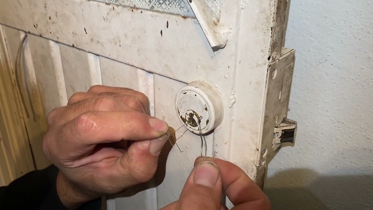 🔵Como sacar Llave Quebrada de chapa || Mi llave se quebró en la cerradura que hago❓