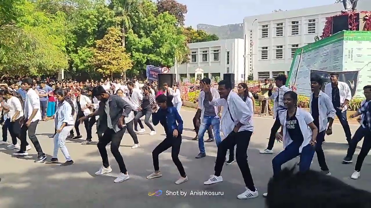 sv university flash mob(1)