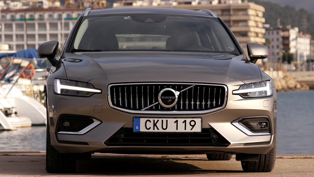 2019 Volvo V60 - Exterior & Interior