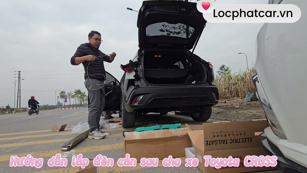 Hướng dẫn lắp đèn cản sau cho xe Toyota CROSS 