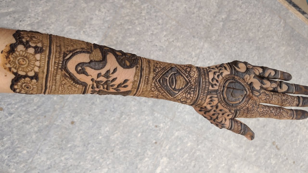 Dulhan mehandi sikhe easy tarike se ❤️//professional bridal mehendi designs// bridal mehendi 