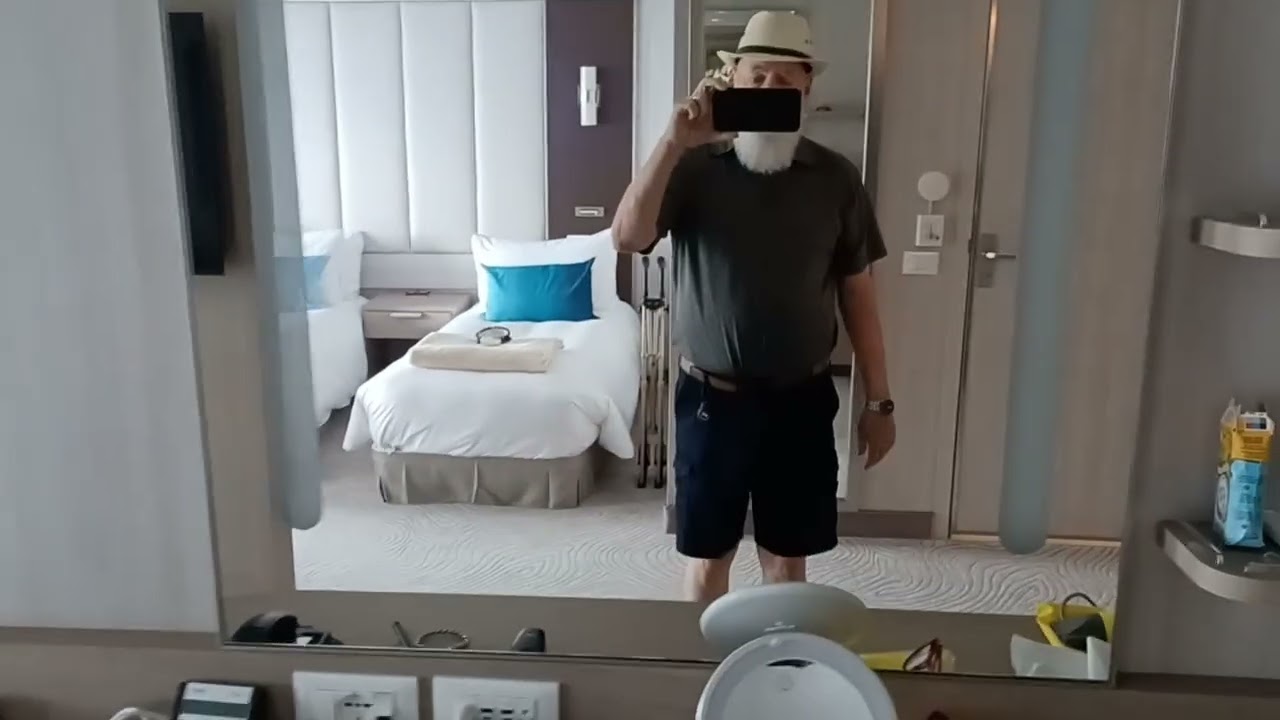 Handicapped, wheelchair accessible cabin 12108 Star Princess