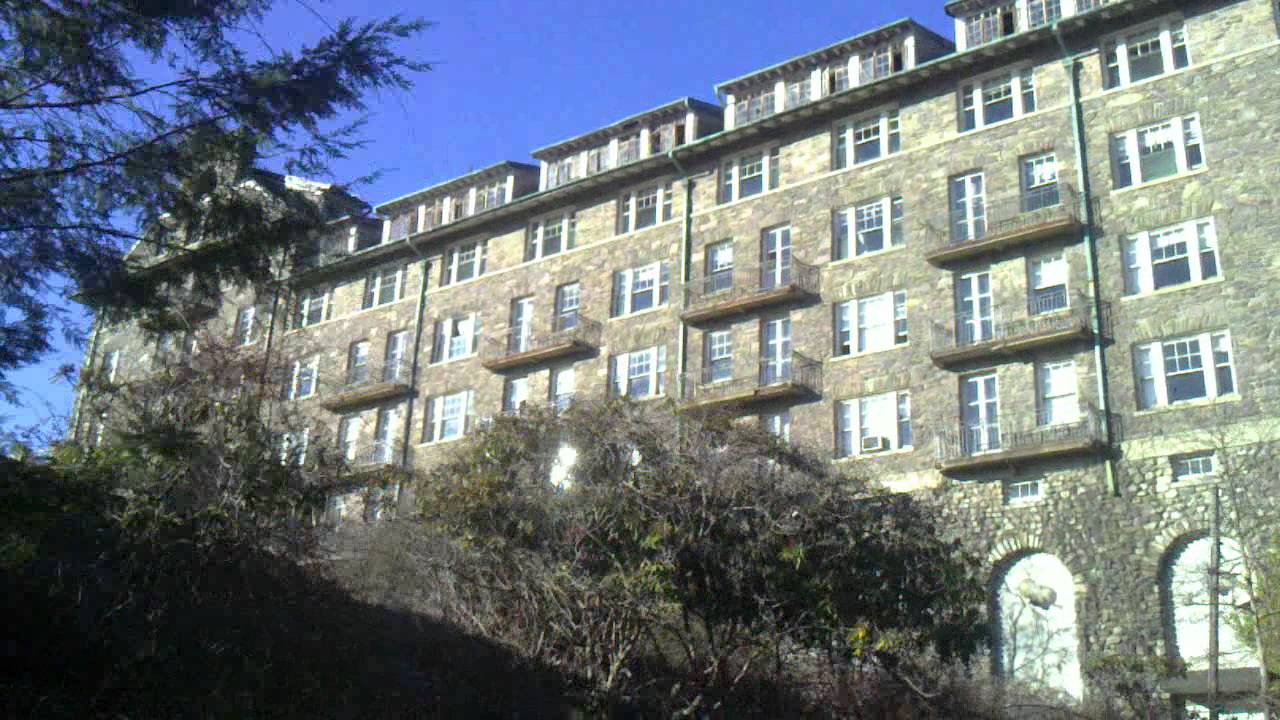 BUCK HILL INN DRIVE BY PLUS NEBO)))