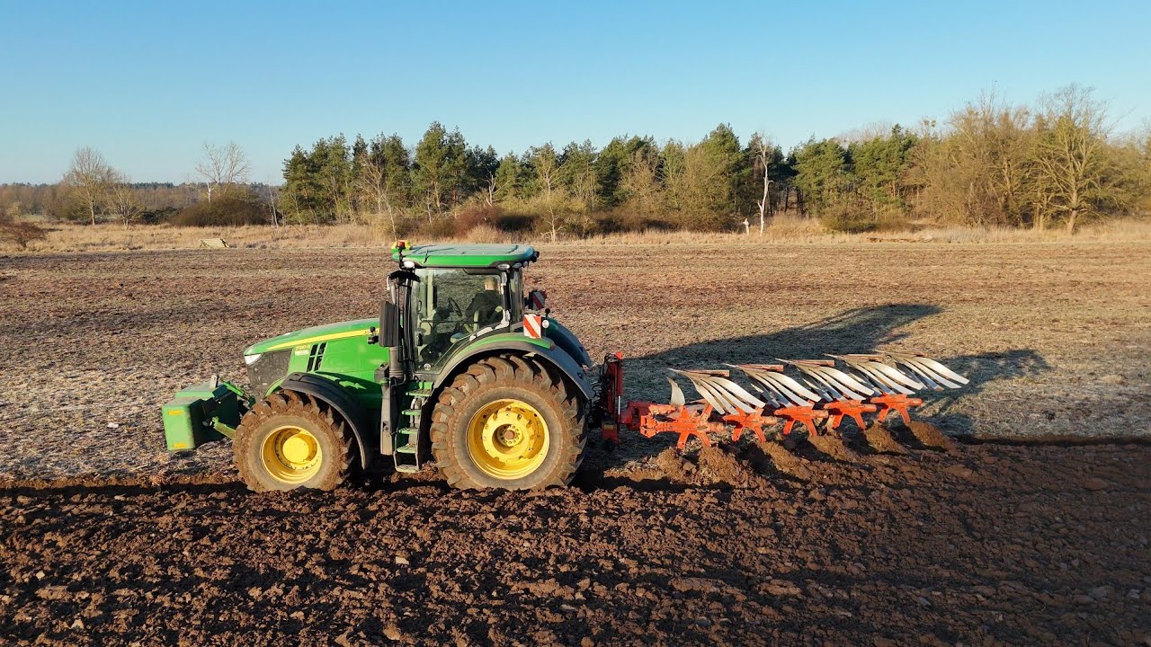 JOHN DEERE 7310R mit ein KUHN VARI-MASTER 153 Pflug / 4K