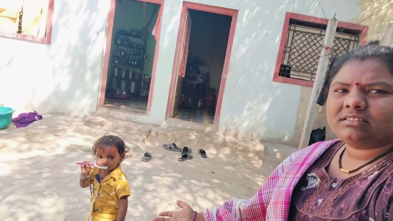 हा राजा गेला दारू प्यायला ही चीबडी लागली माझ्याबर भांडण करायला निघून जा म्हणती मला 😭😭😭
