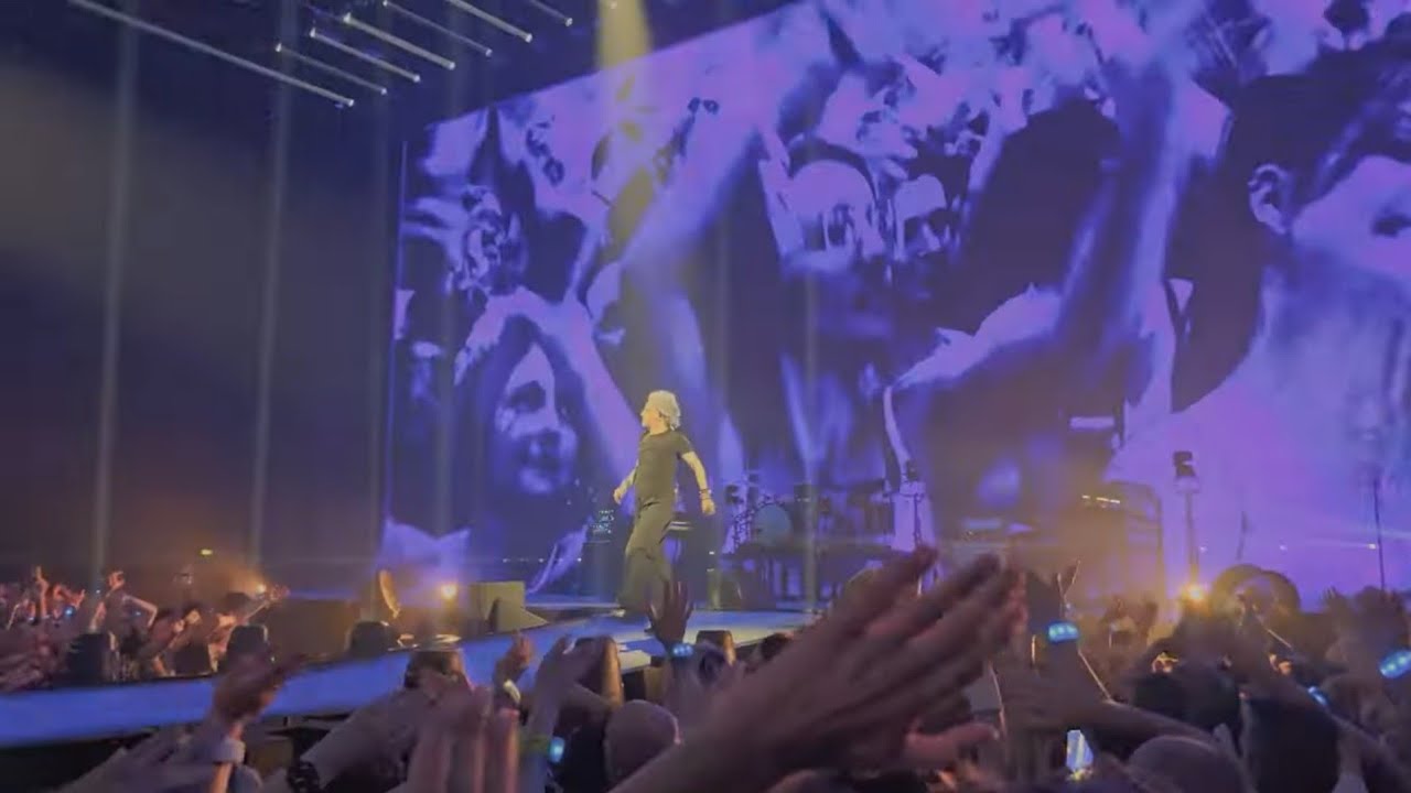 INDOCHINE - Canary Bay (Live Arena Tour) en 4K