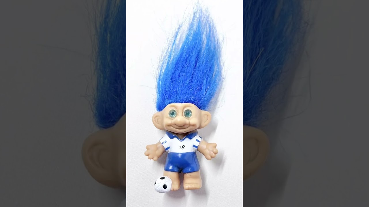 Am I...A Troll? 👩🏻&zwj;🎤💙🔵 #sgsalon #qwerkycolour #directdye #haircolours #vividhaircolour