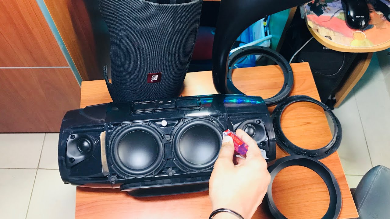 JBL BOOMBOX - TEARDOWN / DISSASSEMBLE  [2018]