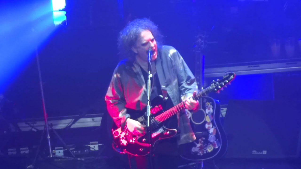 THE CURE - DRESSING UP- LIVE LONDON @ APOLLO EVENTIM 21/12/2014