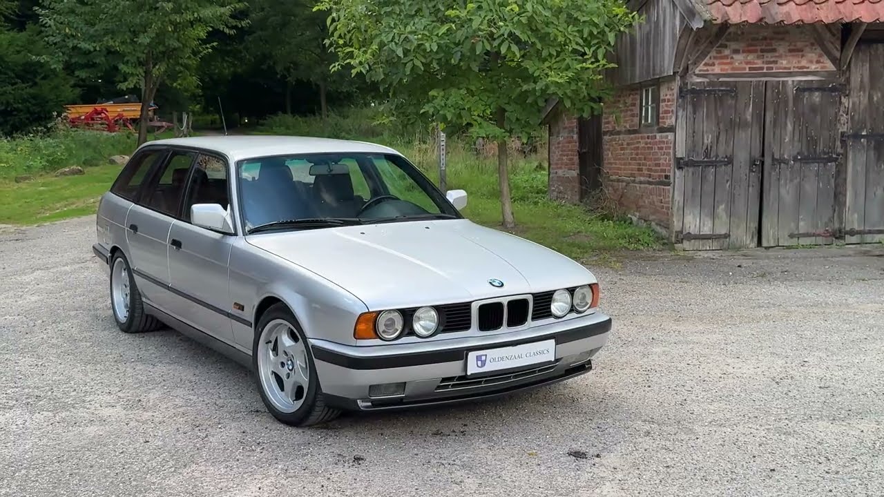 BMW E34 M5 Touring - 1992, Sterlingsilber 129.000 km's - Oldenzaal Classics