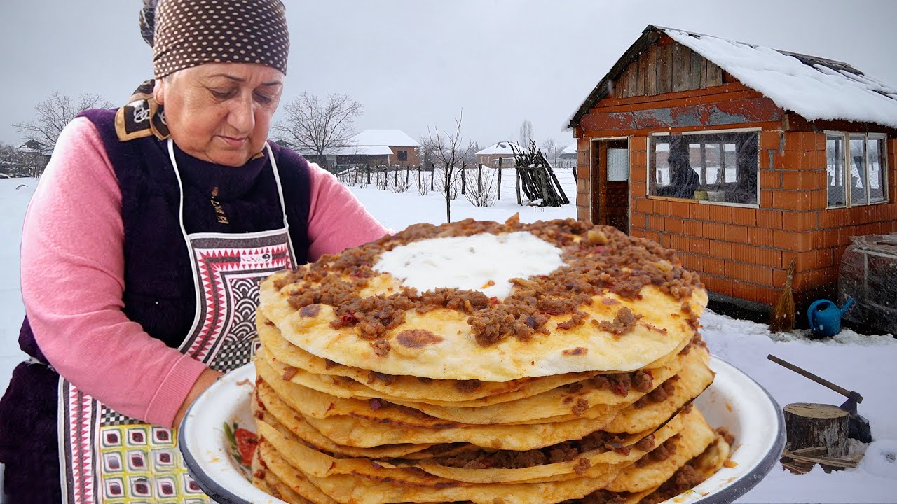 Турецкая традиционная кухня — вкусное блюдо с мясом и лепешками | Готовим на открытом воздухе зимой