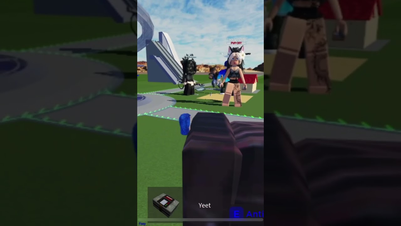 Sonic gets eaten by siren head