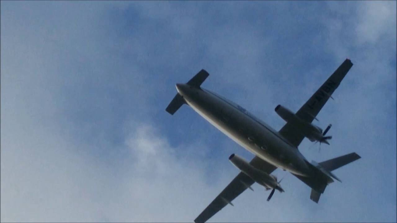 P-180 Low Pass Rome Fiumicino (Smartphone)