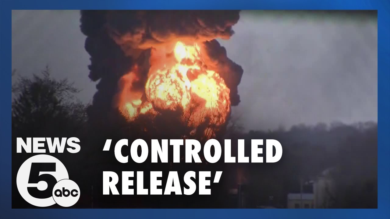 Explosion, plume of smoke from train derailment scene in East Palestine