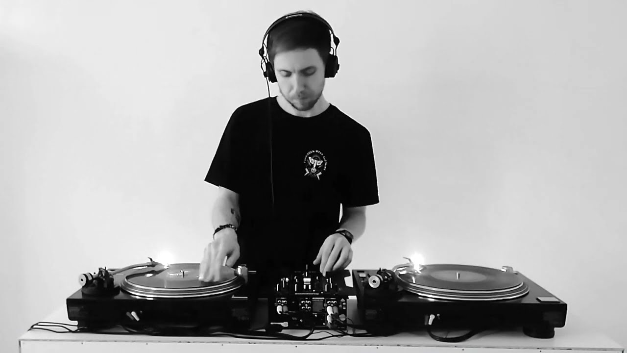 TECHNO MIX 2022 | VINYL HOME SESSION VOL.1 | DJ CRESH