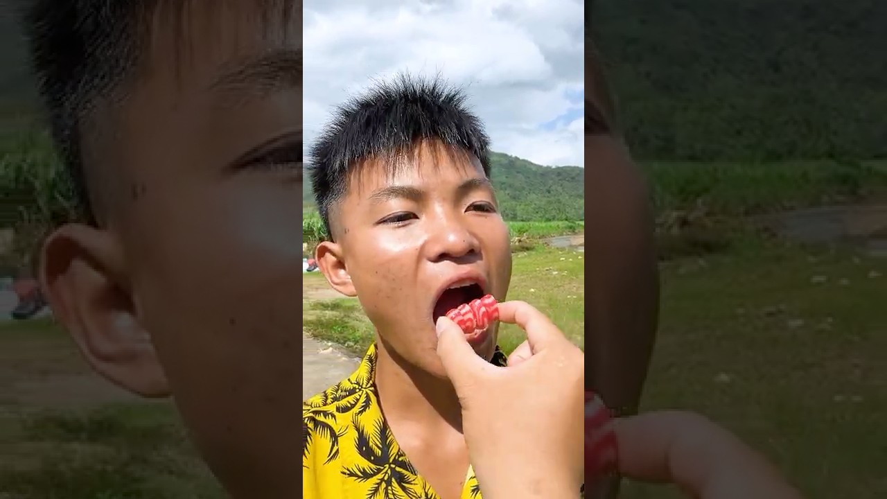 Unexpected Food Prank 🍔😂