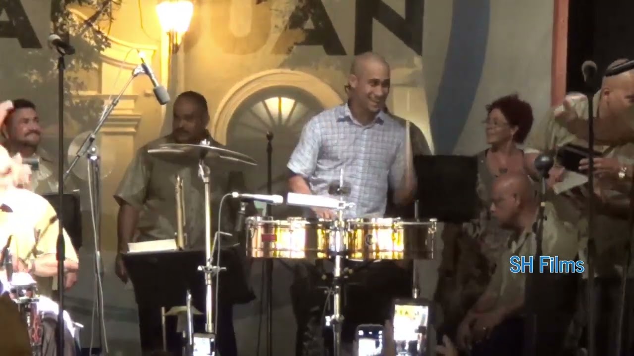 El Gran Combo con Manolito Rodriguez y Ramon Vazquez Timbalero