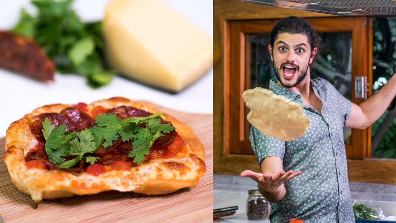 PIZZA FRITA DE QUEIJO E CALABRESA