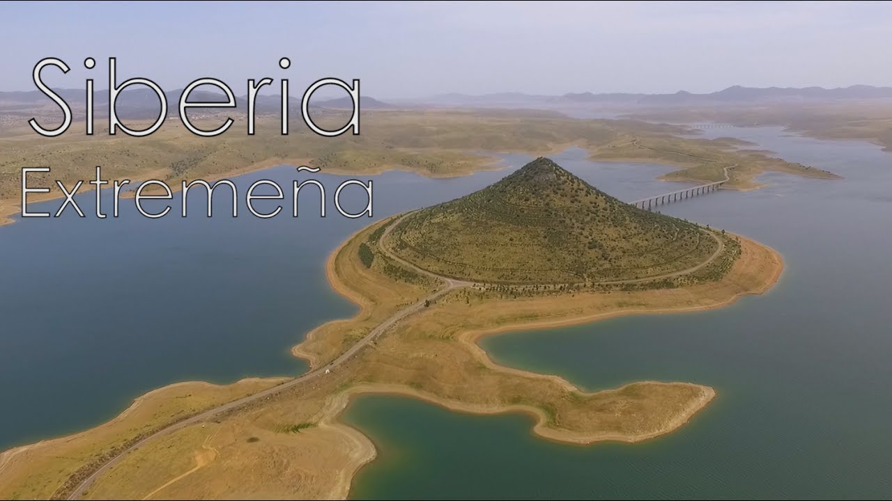 Siberia Extremeña  (Cerro Masatrigo -  Pantano de Orellana -  Puebla de Alcocer)  *  Drone Full HD *