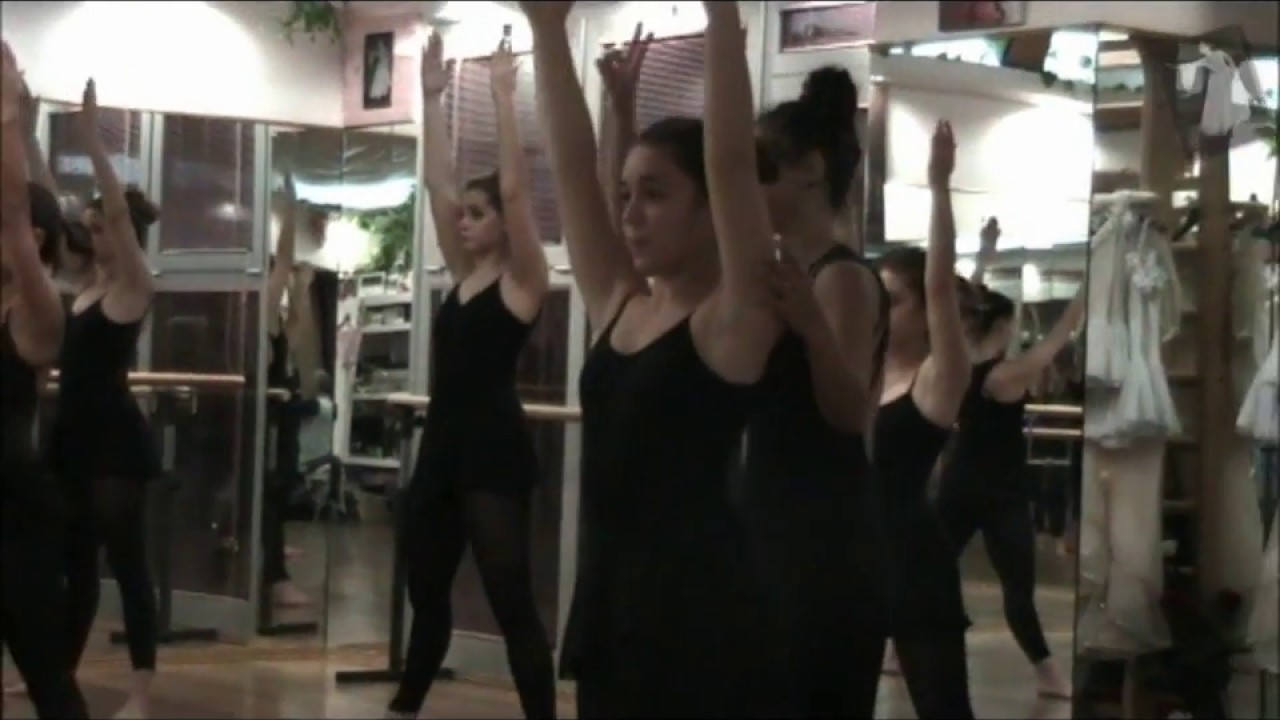 Lezione di Danza  Moderna basata sulla tecnica di Lester Horton
