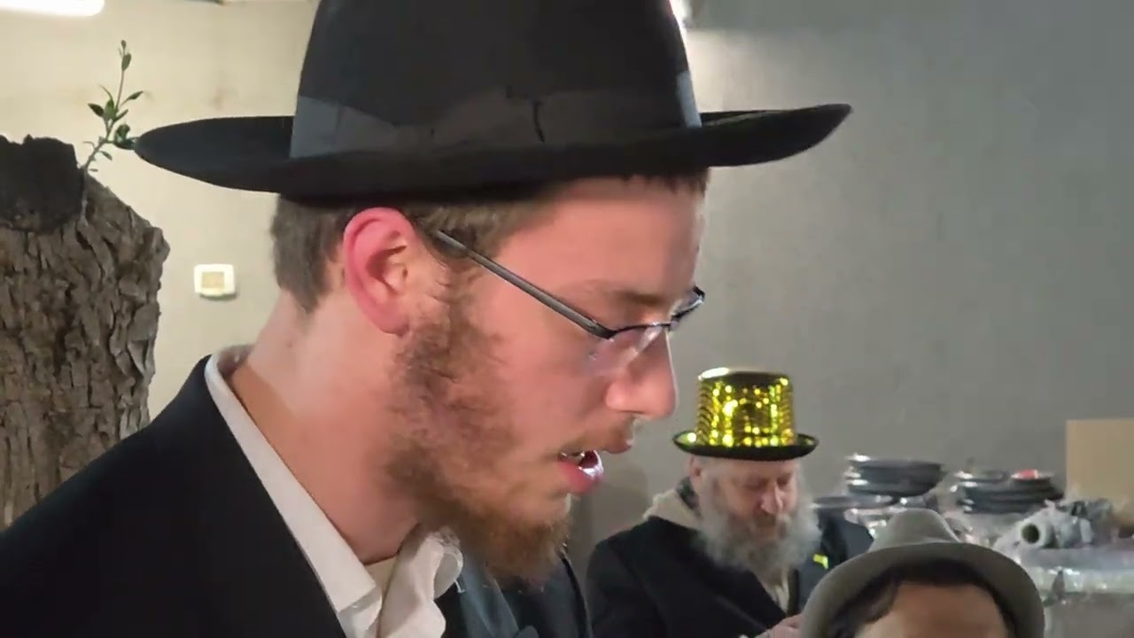 Respect # 2494 Reading the scroll, Magilat Esther. Holon. Beit Shabad. 