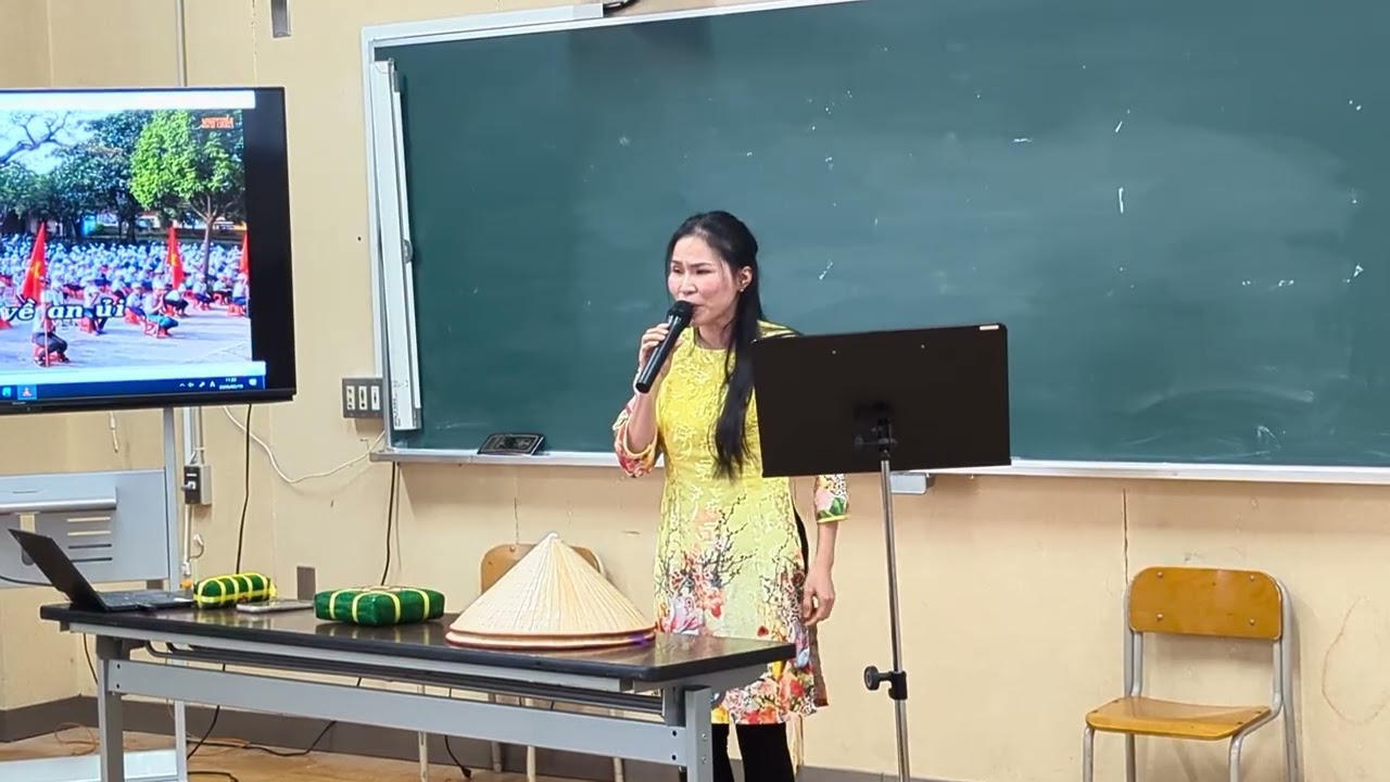 小学校 国際理解授業講師　ベトナム歌謡「Ngày Đầu Tiên Đi Học」No2