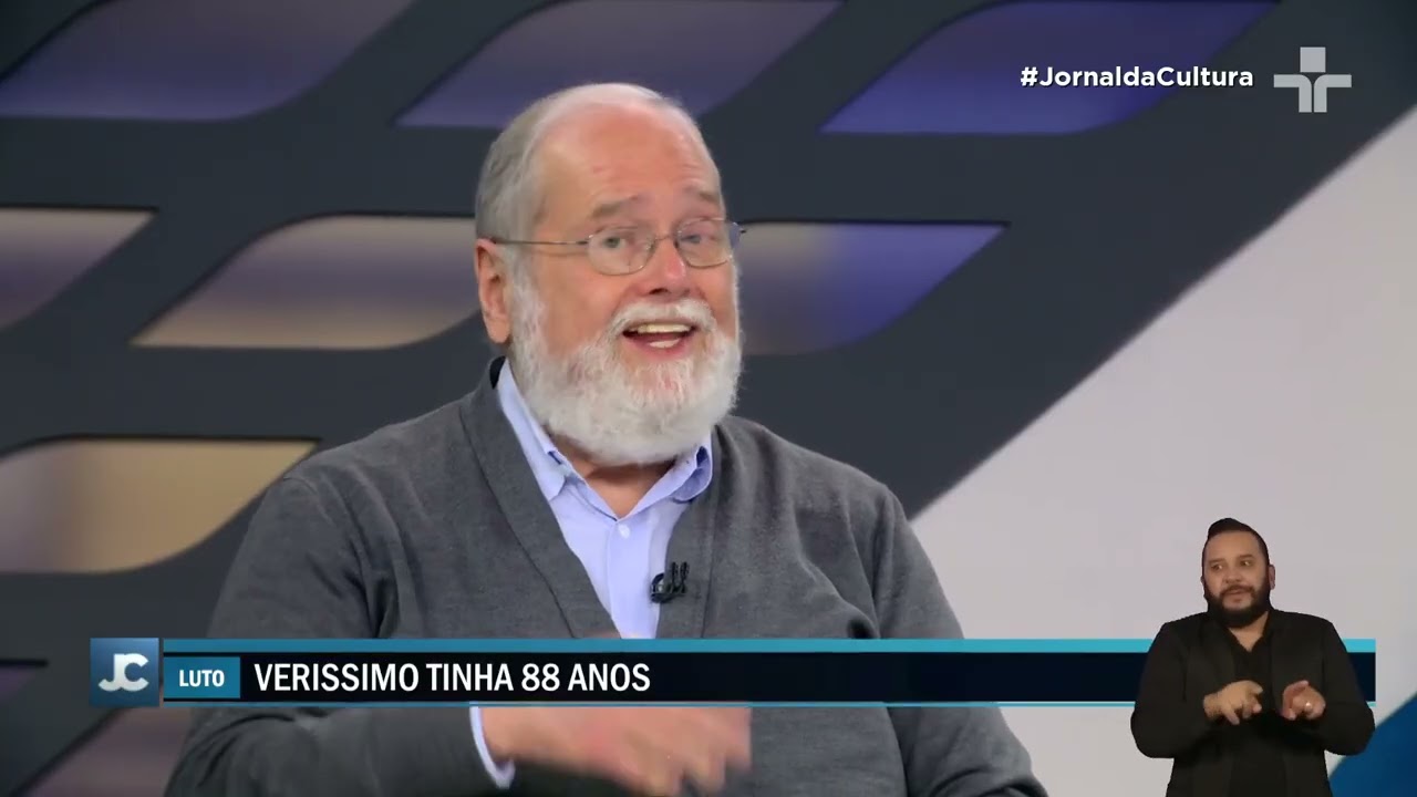 O jornalista Maur&iacute;cio Savarese presta sua homenagem &agrave; Luis Fernando Ver&iacute;ssimo