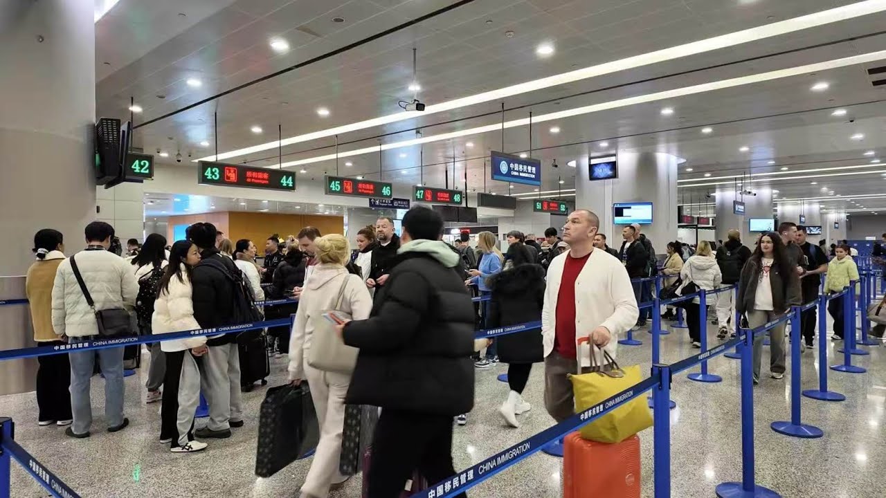 Relaxed visa policies attract South Korean tourists for weekend visits to China
