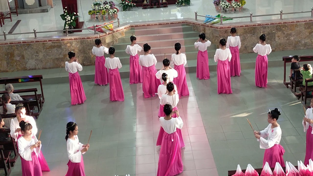 Hương Hương trầm tiến dâng Đức Mẹ (giáo xứ hợp tiến)