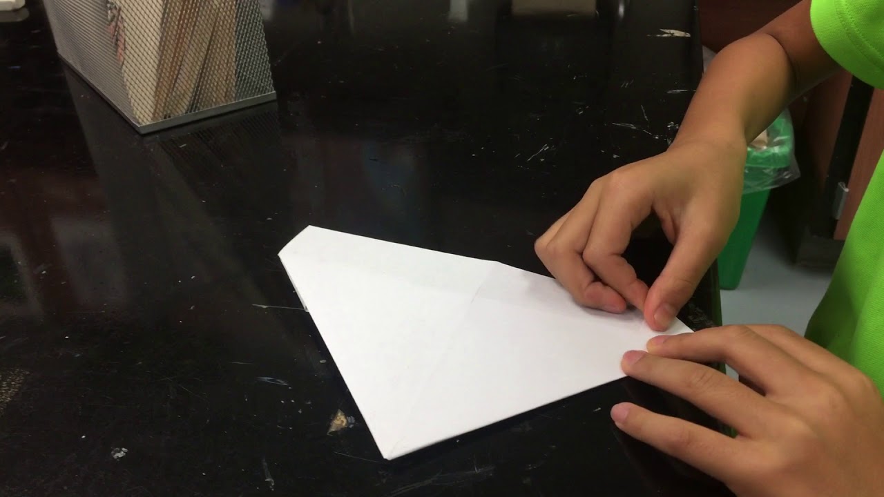 How to make a paper boat/puppet!!!👍🏾