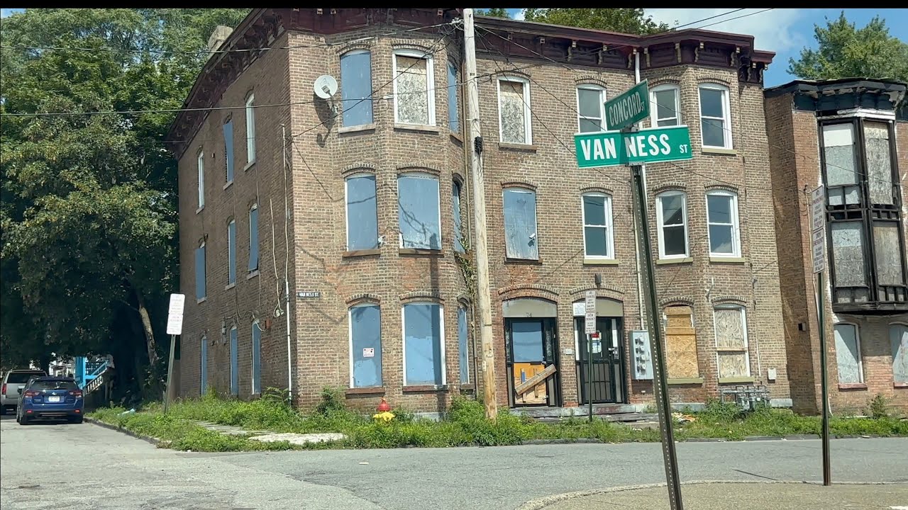 Newburgh New York Hoods - Small but Dangerous