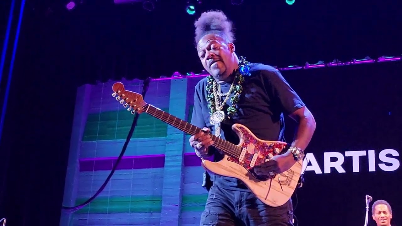 Ron Artis II featuring Eric Gales play Ron's inspiring original Searching for Answers Apr 30 2022