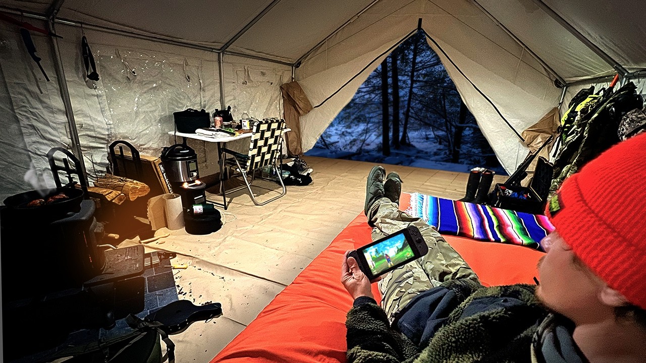 Ночевка в палатках посреди леса