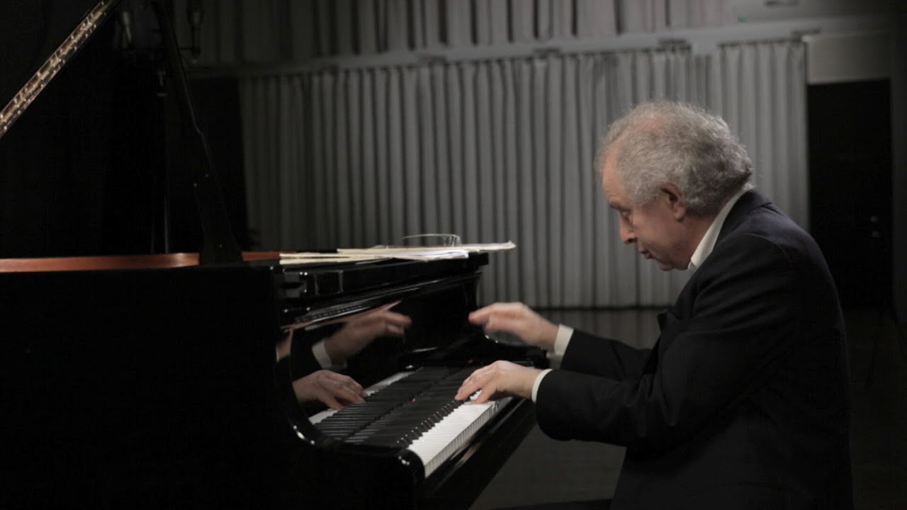 Bartók: Out of Doors, IV. The Night‘s Music | Introduction by András Schiff