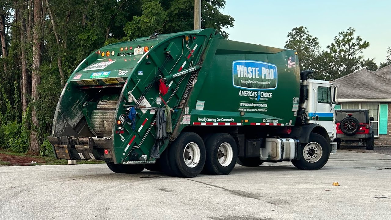 Waste Pro Mack MRU McNeilus Standard Rear Loader