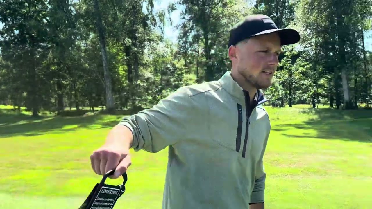 Syskonen Kolgjini golfar