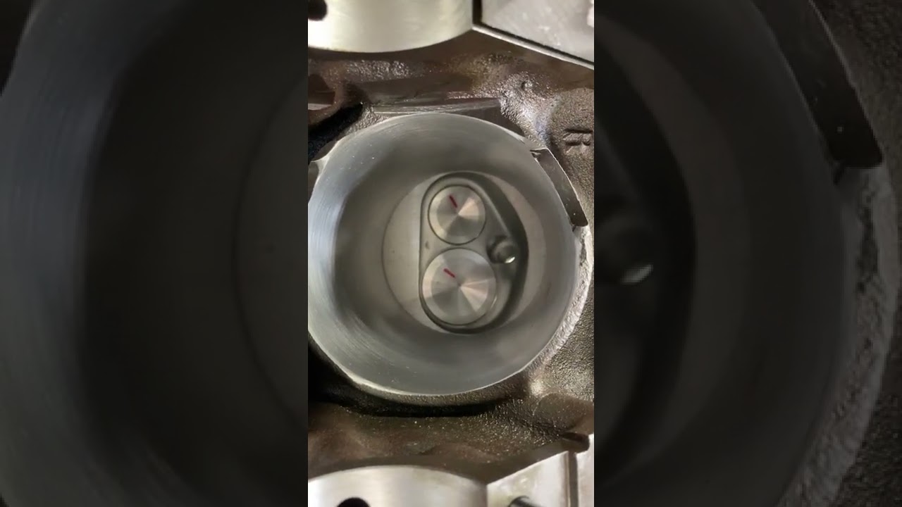 Lykins Motorsports 302 Tunnel Port Chamber View