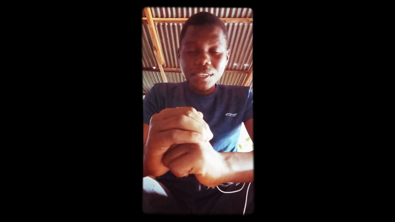 MALENGA HAMADI MWAGARASHI AKITOA SHAIRI LA KIZUNGU LENYE VINA KAMA LILIVYO SHAIRI LA LUGHA KISWAHILI