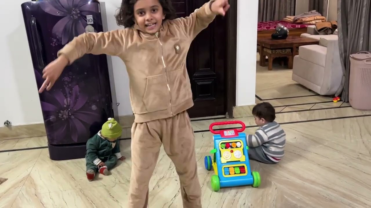 @KrishavMalik हमारा नया खेल और मेरे प्रोडक्ट की unboxing 