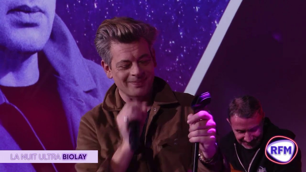 Benjamin Biolay & Hoshi chantent 