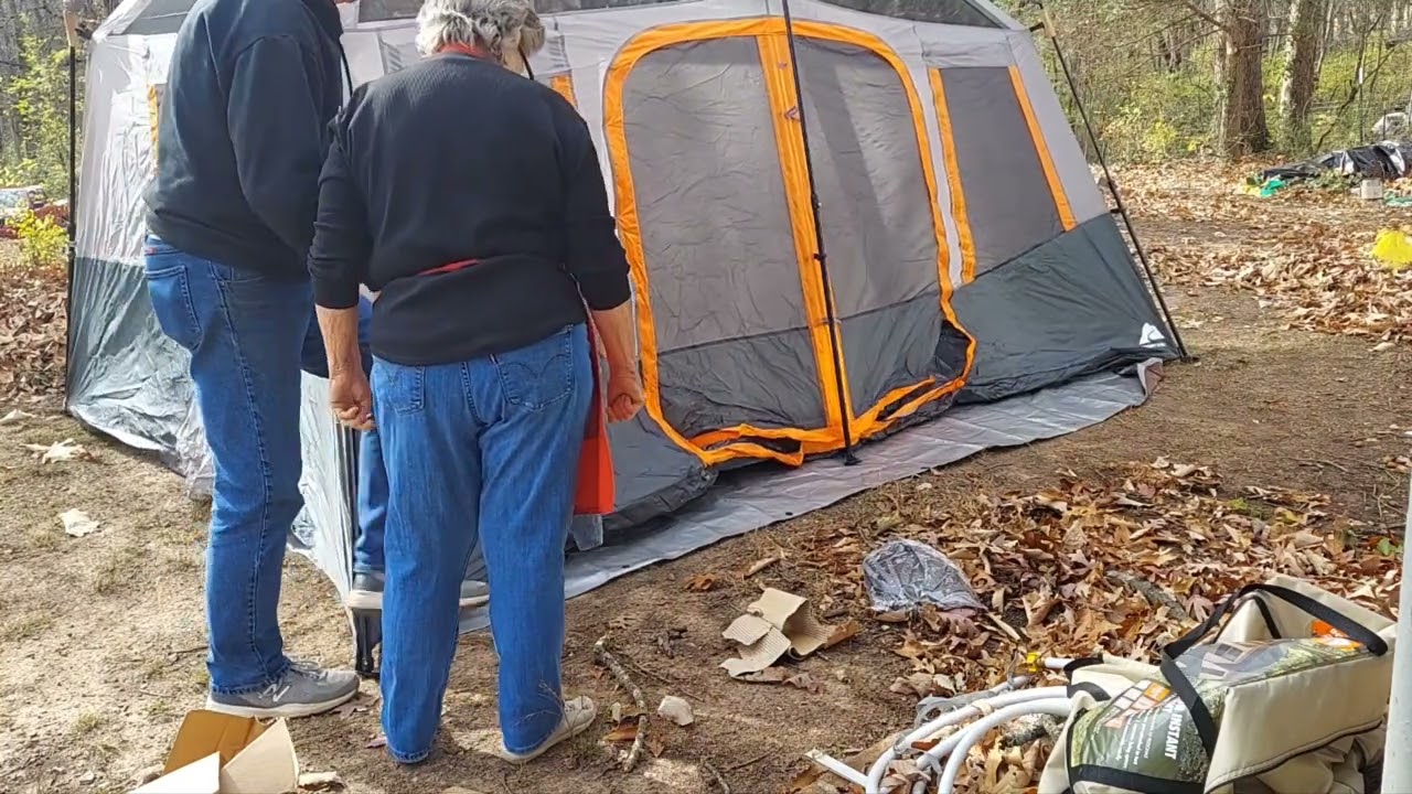 Ozark Trail 10 Person Instant Cabin Tent.  Unboxing and set up.