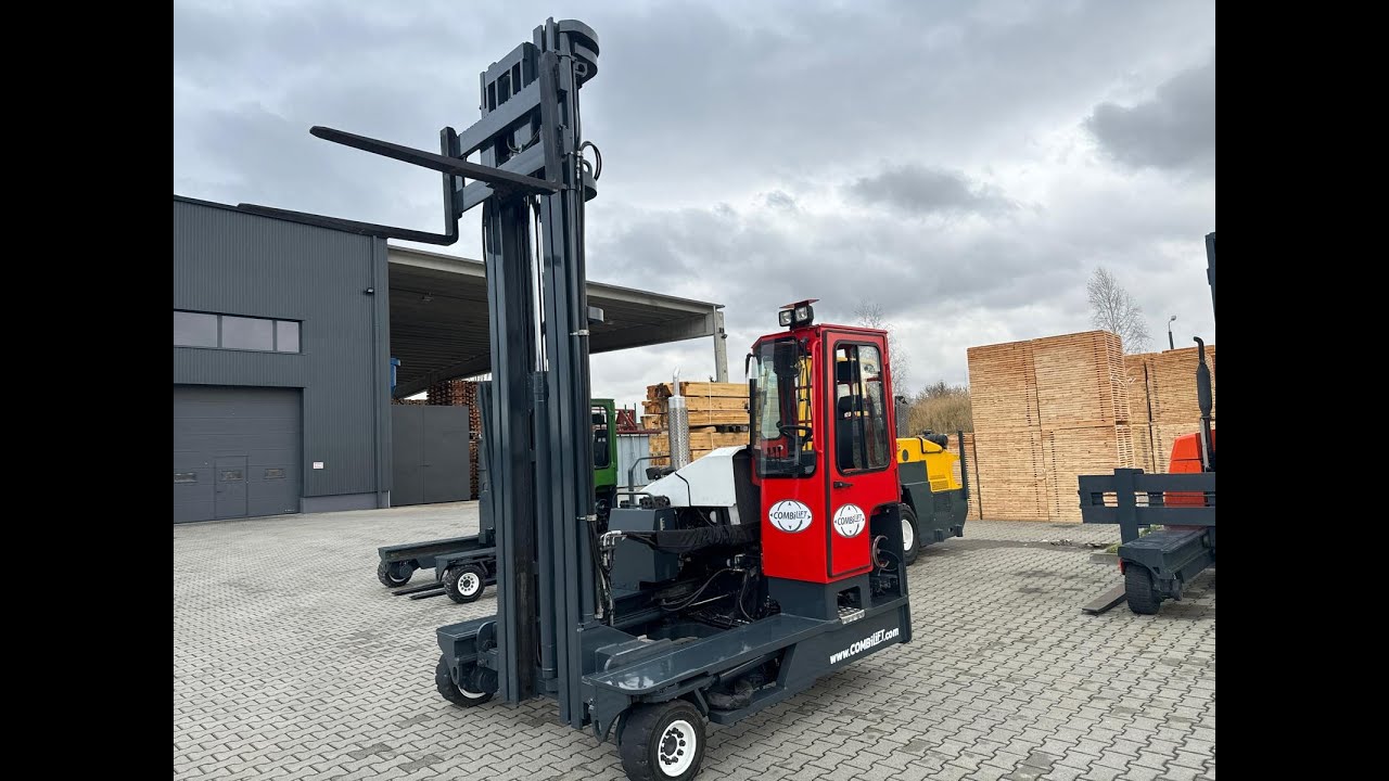 Combilift C4500  //  LPG  // Triplex 9300 mm