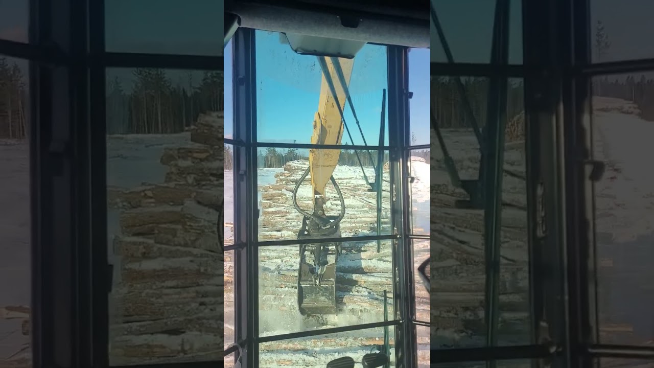 caterpillar 320CLL log loader