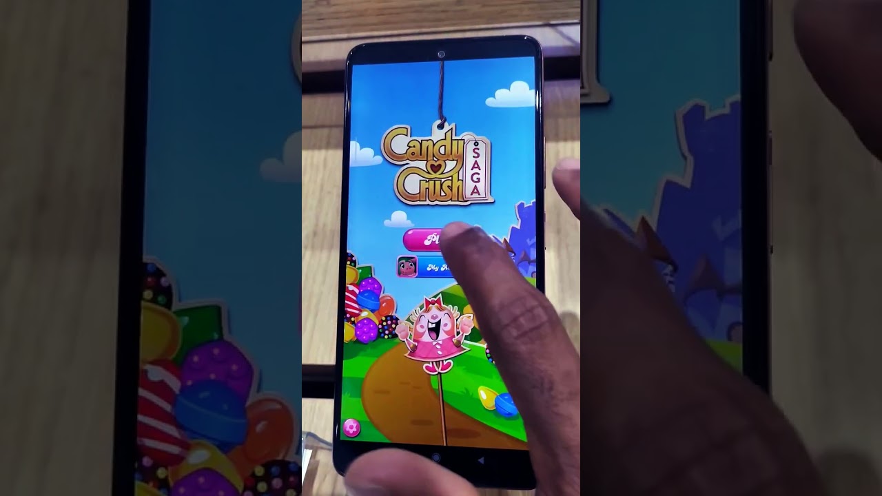 How to play Candy crush Saga Game