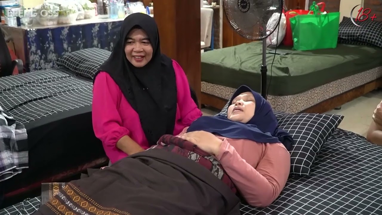 SIHIR DENGAN MEDIA BUAH NANAS BIKIN KORBAN GATAL GATAL