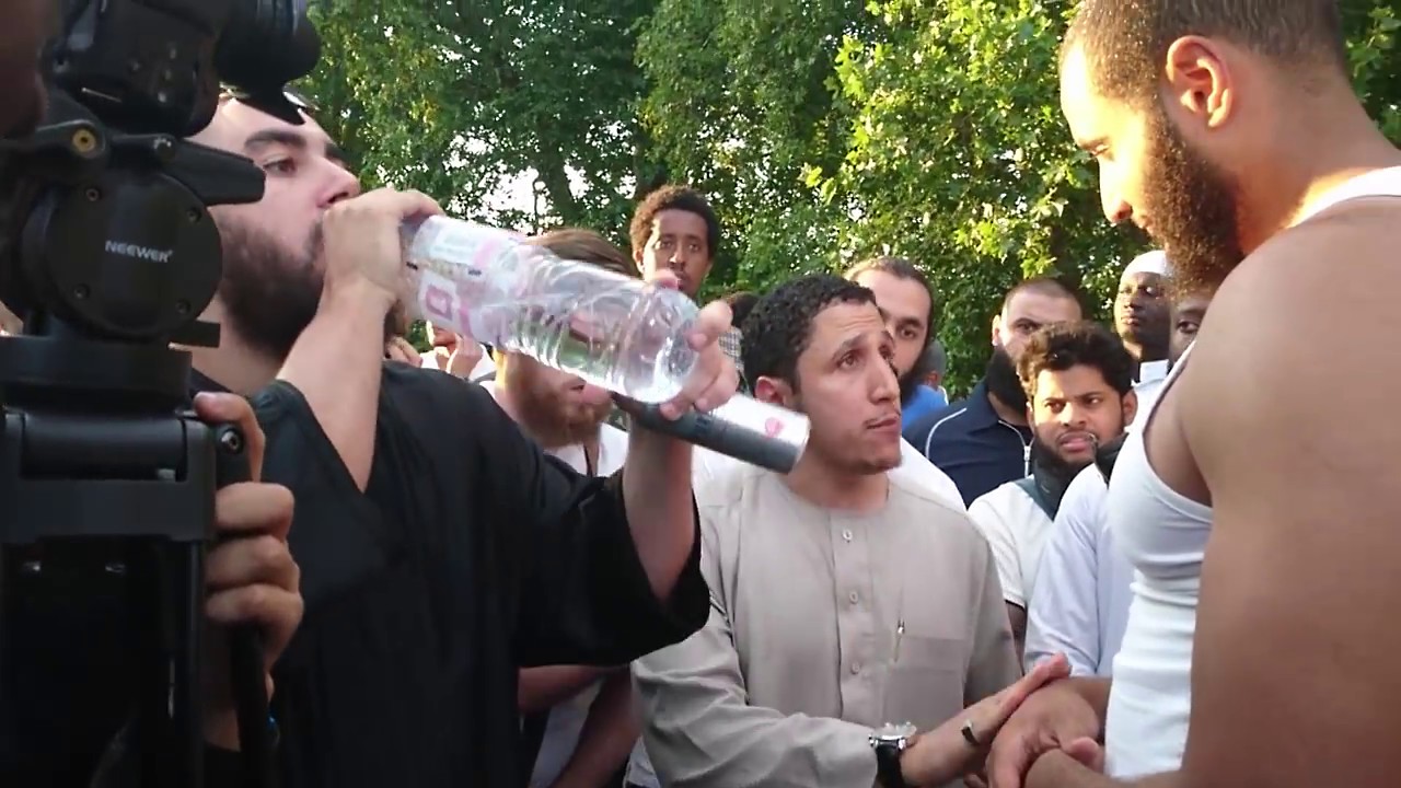 Speaker Corner Hyde Park: Br Mohammed Hijab & Br Shamsi