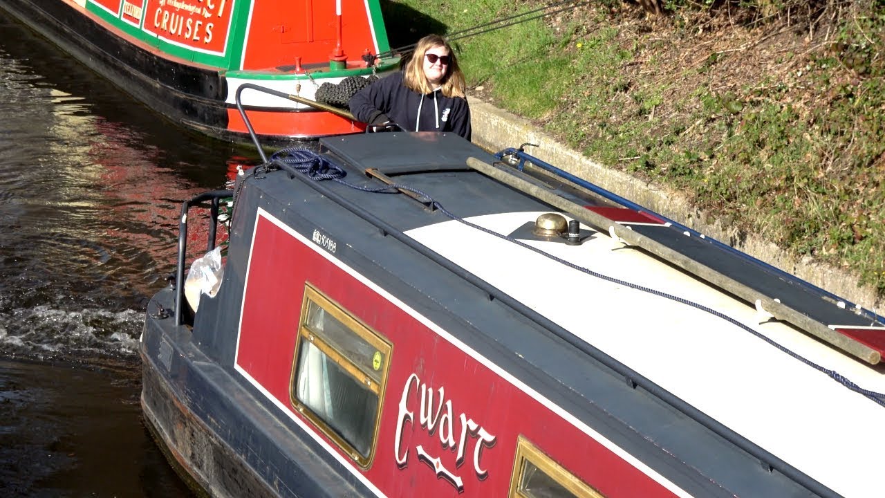 Narrowboat cruise from Llangollen basin to Trevor basin