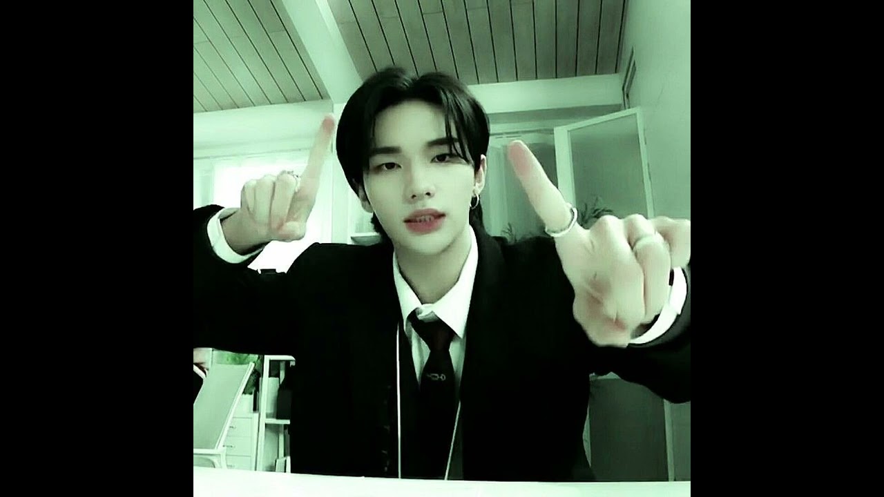 Stray kids - MIROH sped up